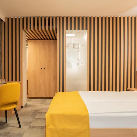 Hotel Mantova Vrhnika-3